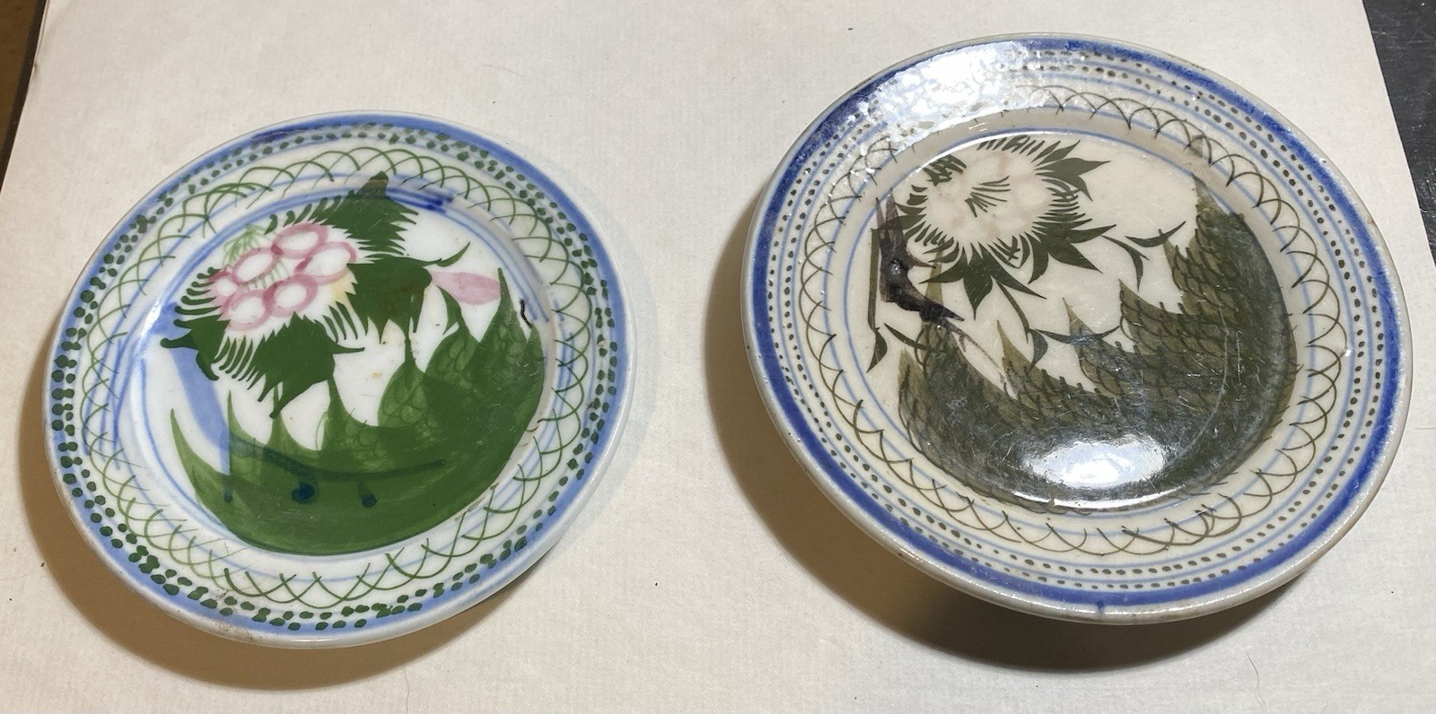 2 Antique Japanese Kutani Ceramic Ware Fish Net Floral Painted Small Plate 2 Antique Japanese Kutani Ceramic Ware Fish Net Floral Painted Small Plate