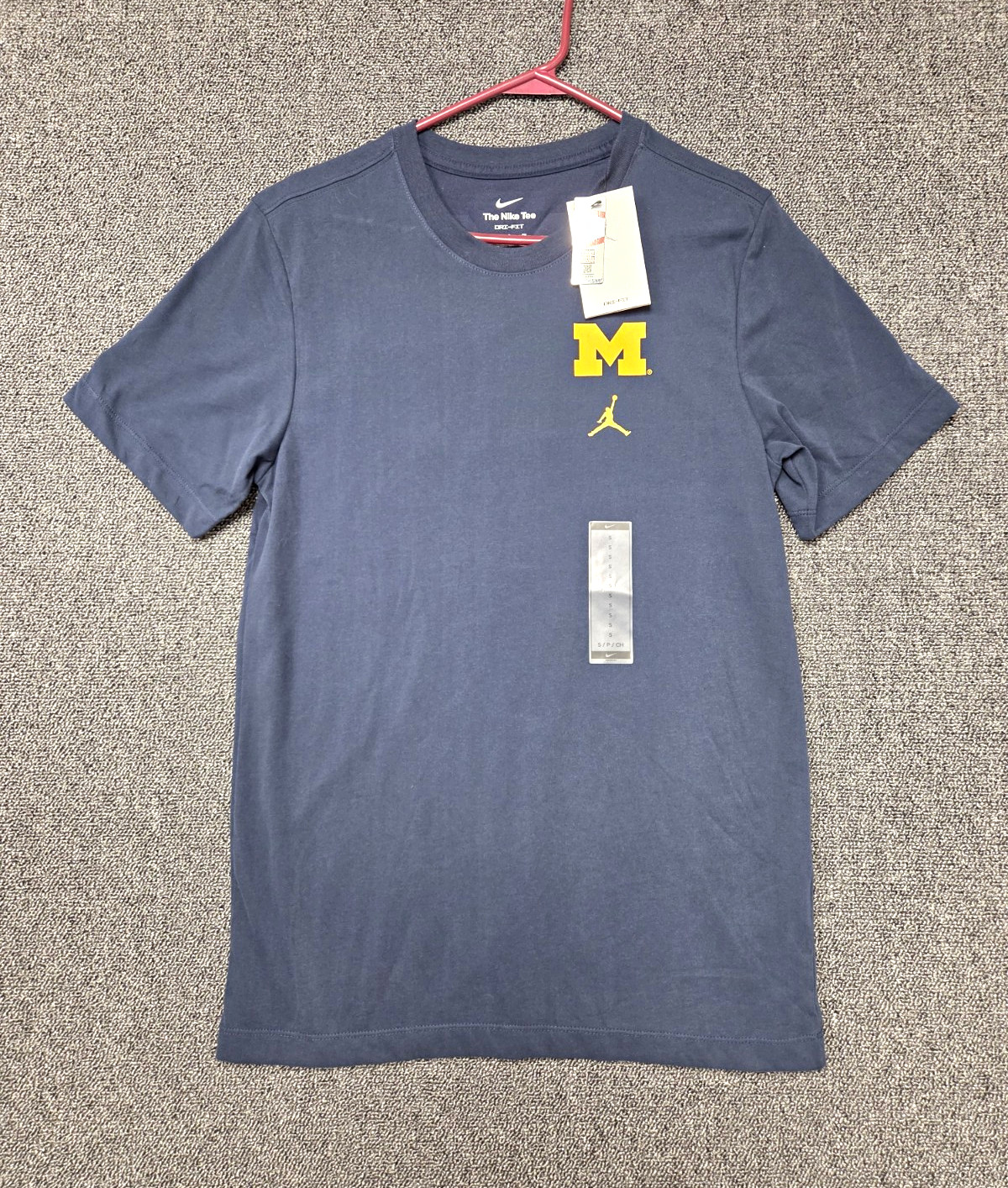 Nike The Nike Tee Dri-FIT University of Michigan Wolverines T-Shirt Blue Size S