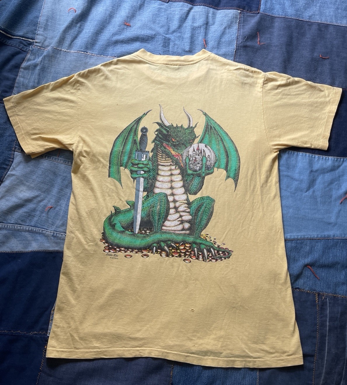Vintage 90s Excalibur Hotel Casino Las Vegas T-Shirt Gambling Larg Dragon Yellow Vintage 90s Excalibur Hotel Casino Las Vegas T-Shirt Gambling Larg Dragon Yellow