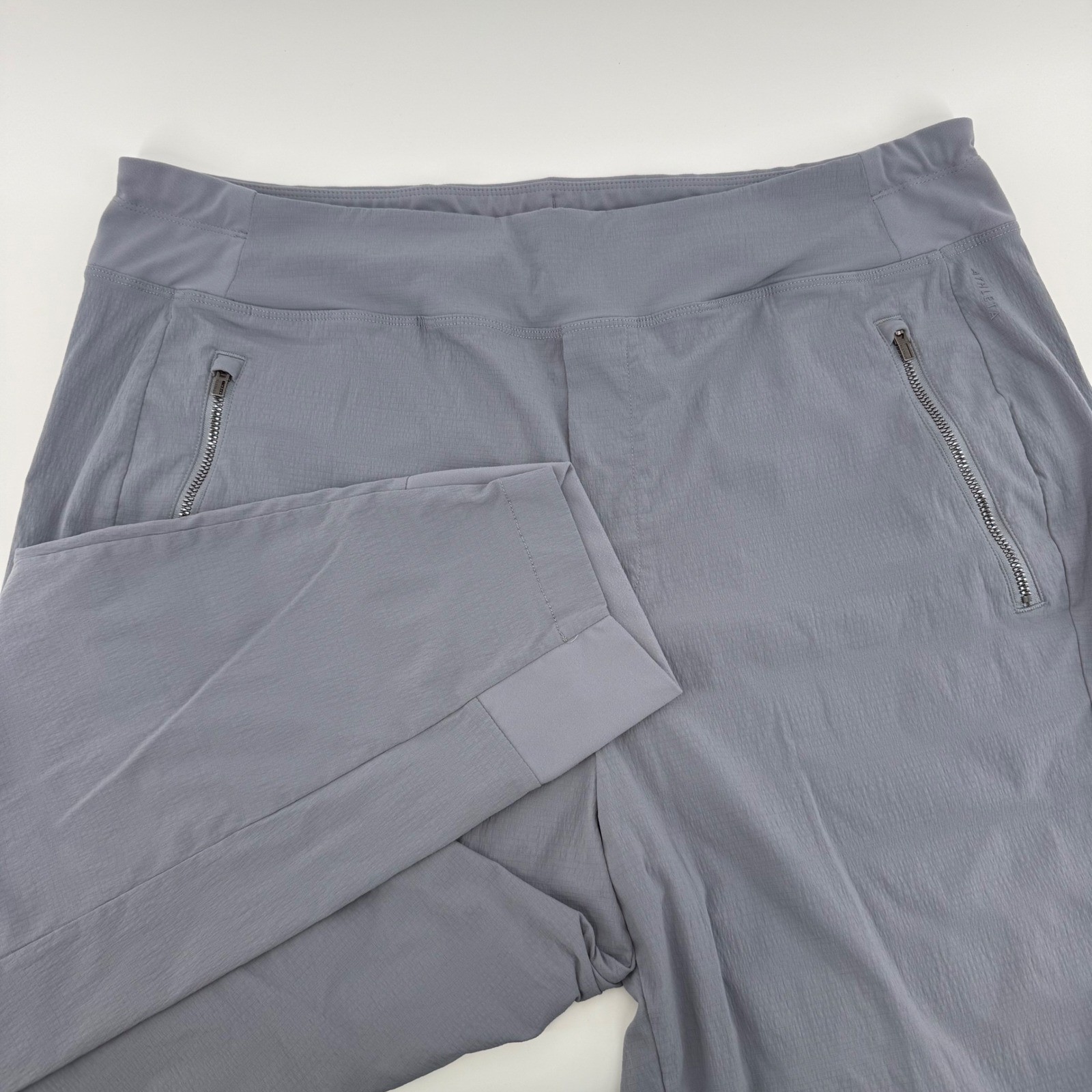 Athleta Trekkie North Jogger Pants Gray Size 16 Hiking Outdoor Tapered Leg Athleta Trekkie North Jogger Pants Gray Size 16 Hiking Outdoor Tapered Leg
