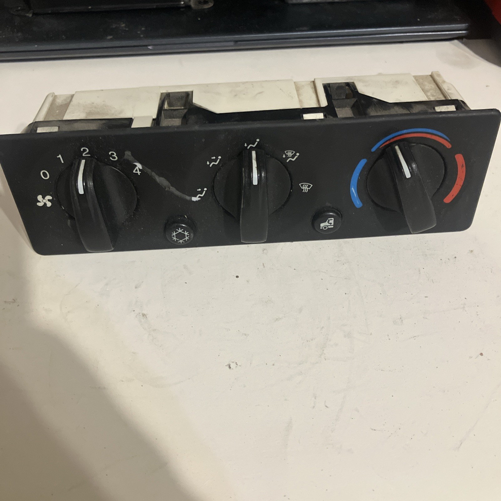 PACCAR PETERBILT Q21-6012 CONTROL-HVAC