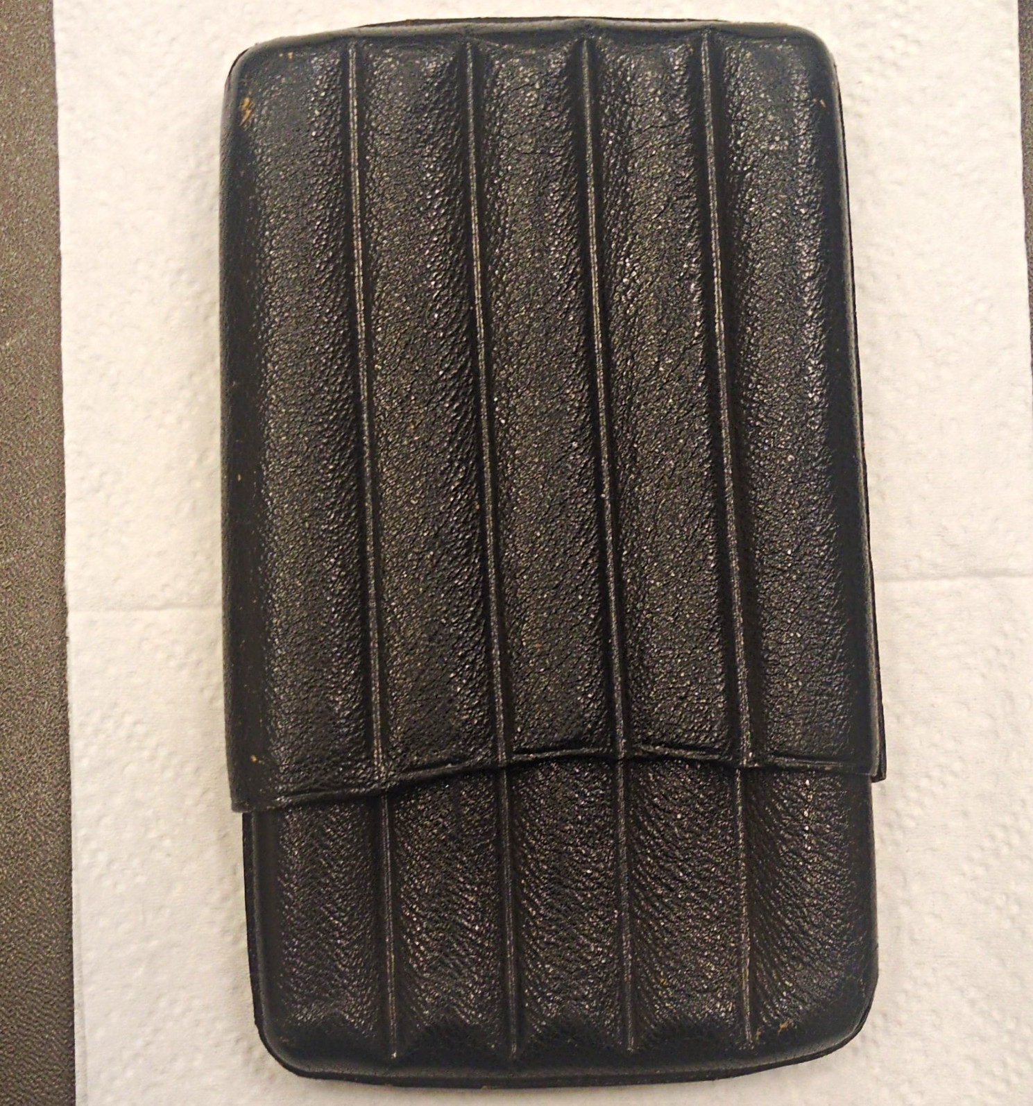 Vintage Genuine Morocco Plymouth Spain 5 Finger Cigar Holder Vintage Genuine Morocco Plymouth Spain 5 Finger Cigar Holder