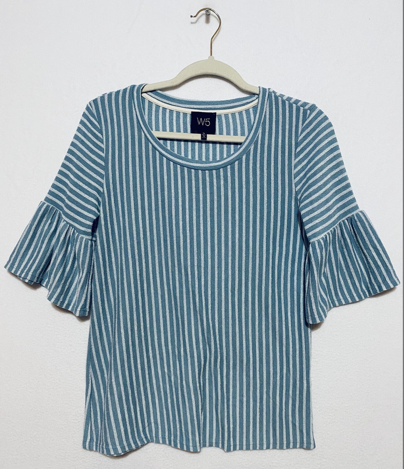 Anthropologie W5 Womens Medium Blue Striped Top Ruffle Sleeves Boho Stretch Anthropologie W5 Womens Medium Blue Striped Top Ruffle Sleeves Boho Stretch
