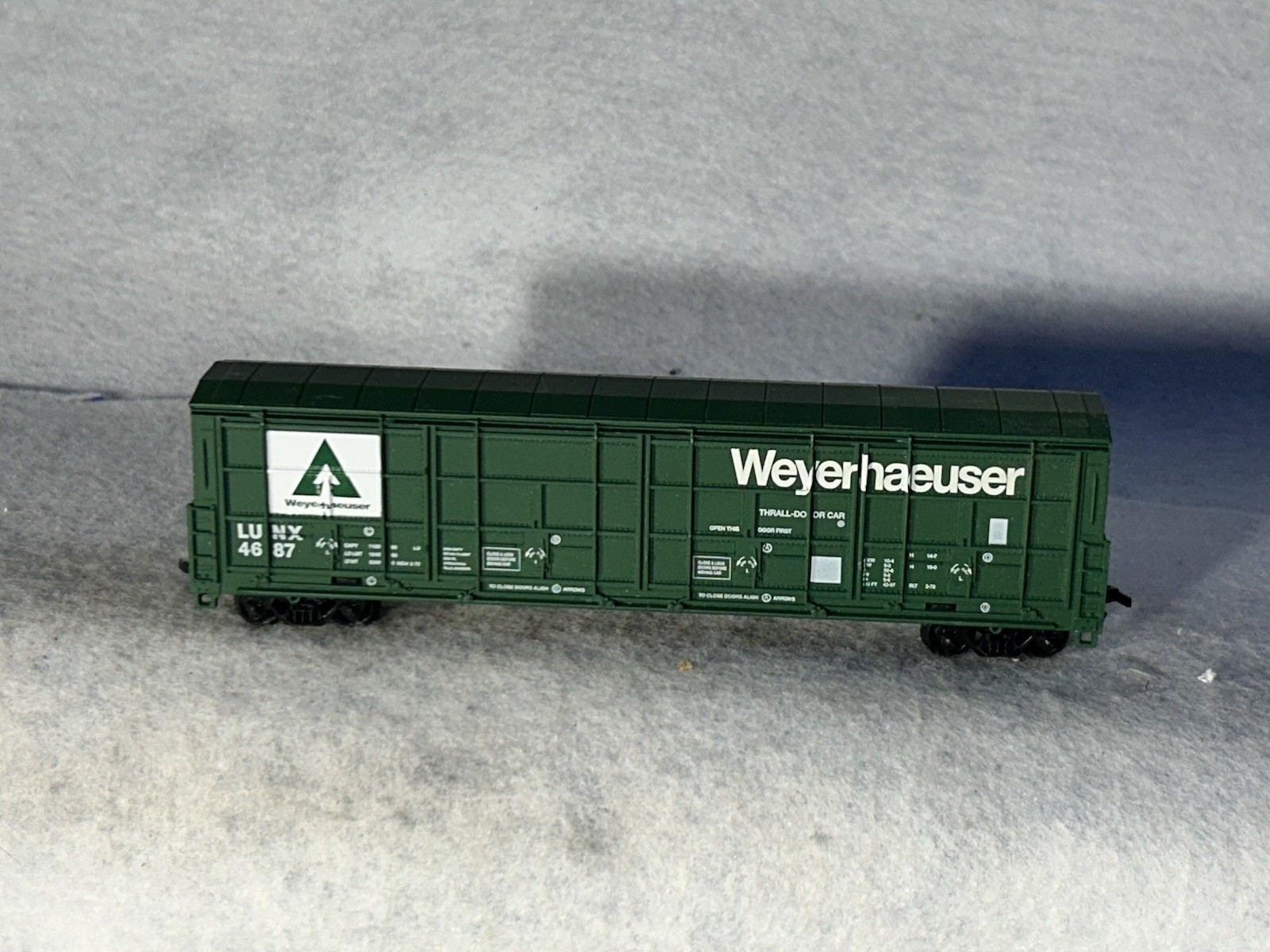 Nice Roundhouse Weyerhaeuser 50’ Box Car HO (Ex Box) Nice Roundhouse Weyerhaeuser 50’ Box Car HO (Ex Box)