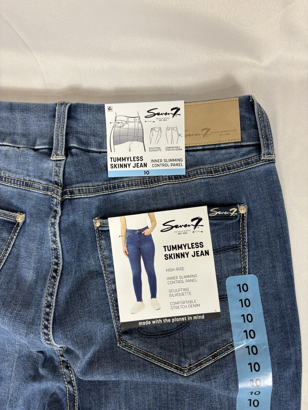 Seven7 NWT Tummyless Jeans Womens Size 10 Blue High Rise Skinny Fit Seven7 NWT Tummyless Jeans Womens Size 10 Blue High Rise Skinny Fit