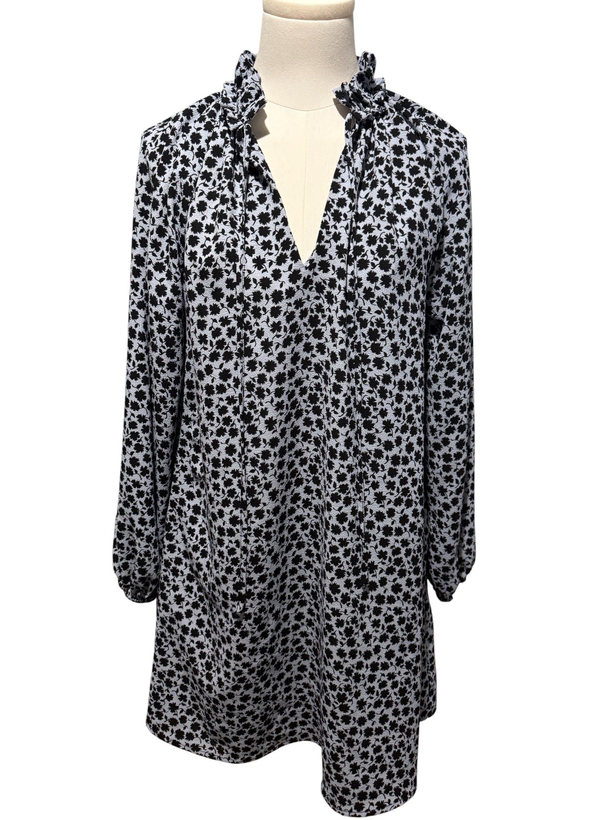 H&M Floral Shift Dress Ruffle Collar Sz 2 Pockets Keyhole Tie Neck Blue/Gray A16