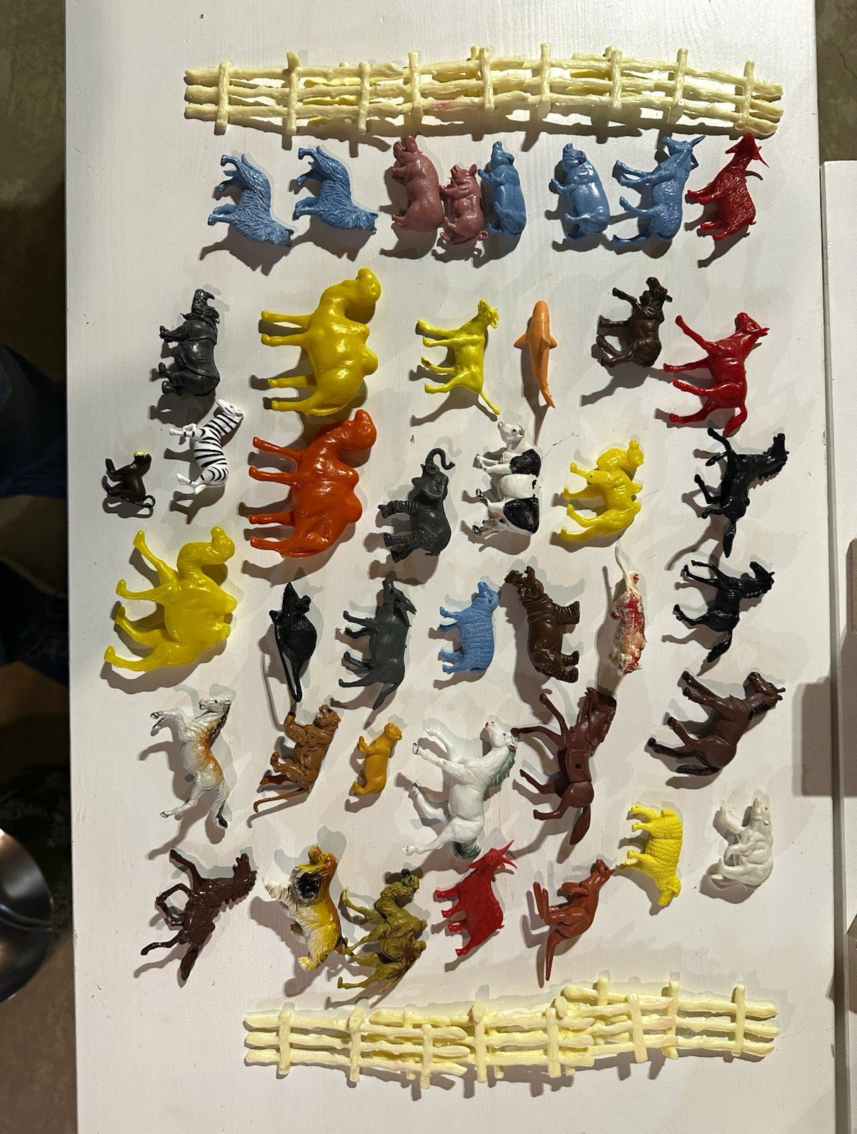 Vintage 50s-70s Plastic Farm Animal Lot of 41 w/ 8 Fence pieces Vintage 50s-70s Plastic Farm Animal Lot of 41 w/ 8 Fence pieces