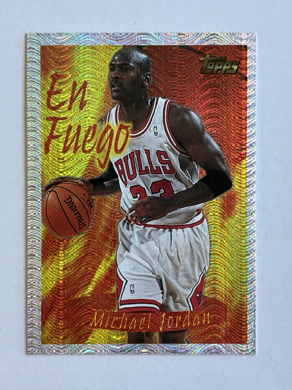 Topps 1996-97 Season's Best En Fuego #SB1 Refractor Michael Jordan Insert Topps 1996-97 Season's Best En Fuego #SB1 Refractor Michael Jordan Insert