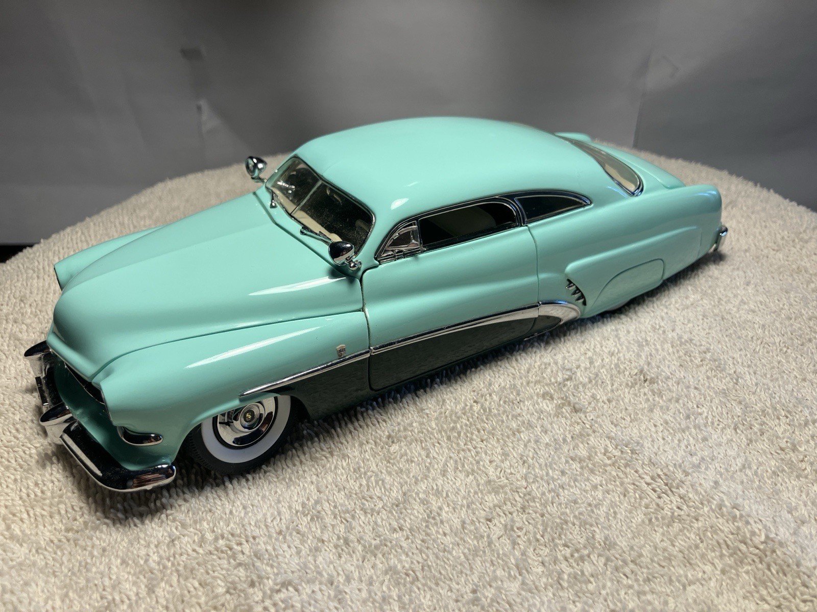 Danbury Mint 1/24 Hirohata Merc - 1951 Custom Danbury Mint 1/24 Hirohata Merc - 1951 Custom