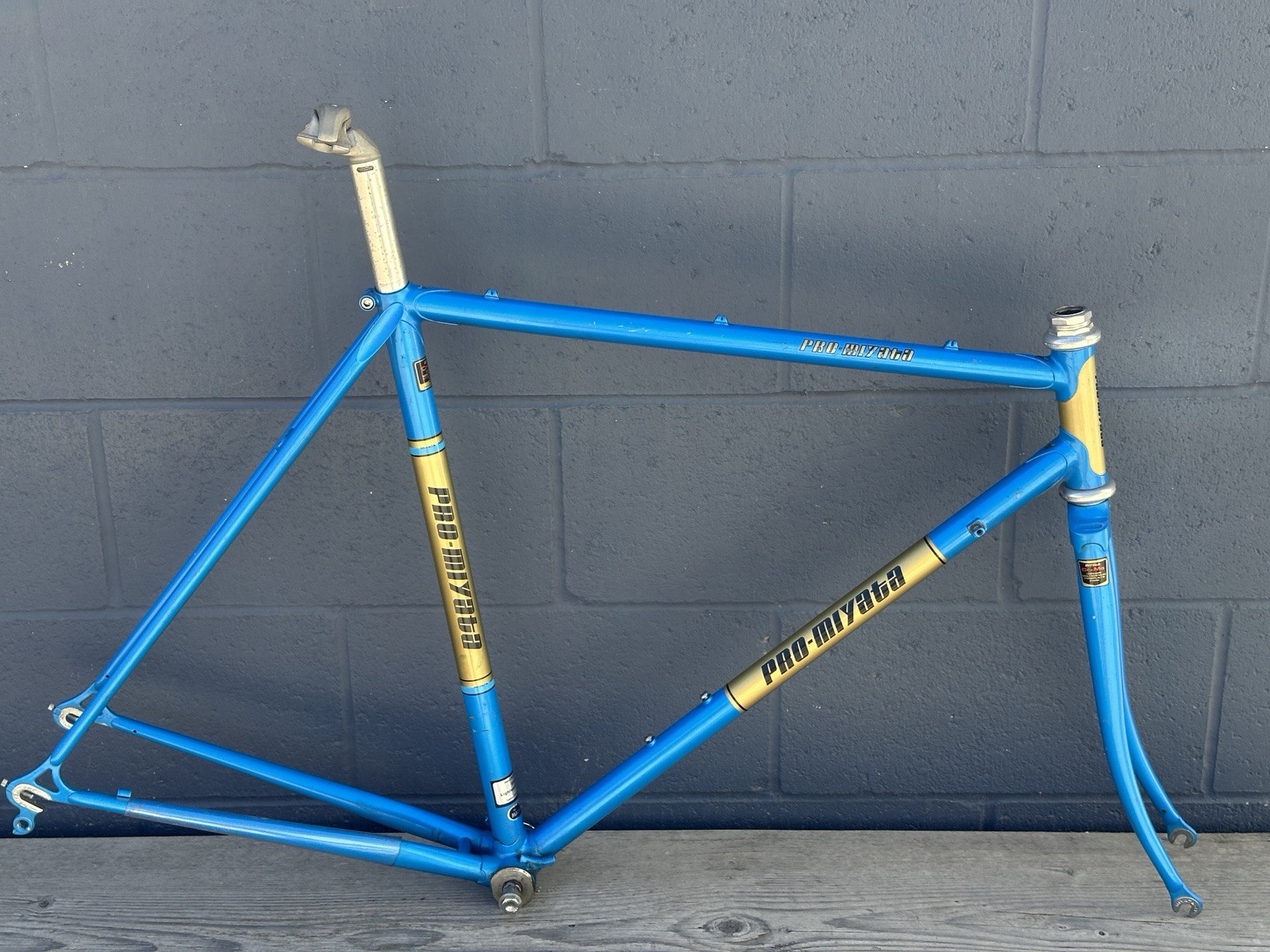 Pro-Miyata Vintage Road Bike Frameset 54cm Cr-Mo Made in Japan Blue Pro-Miyata Vintage Road Bike Frameset 54cm Cr-Mo Made in Japan Blue