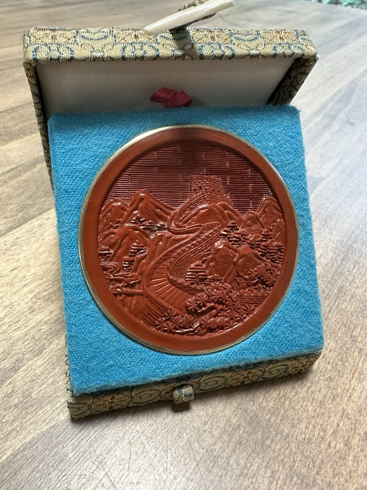 Vintage Chinese Cinnabar Lacquer Great Wall of China Medallion Plaque With Case Vintage Chinese Cinnabar Lacquer Great Wall of China Medallion Plaque With Case