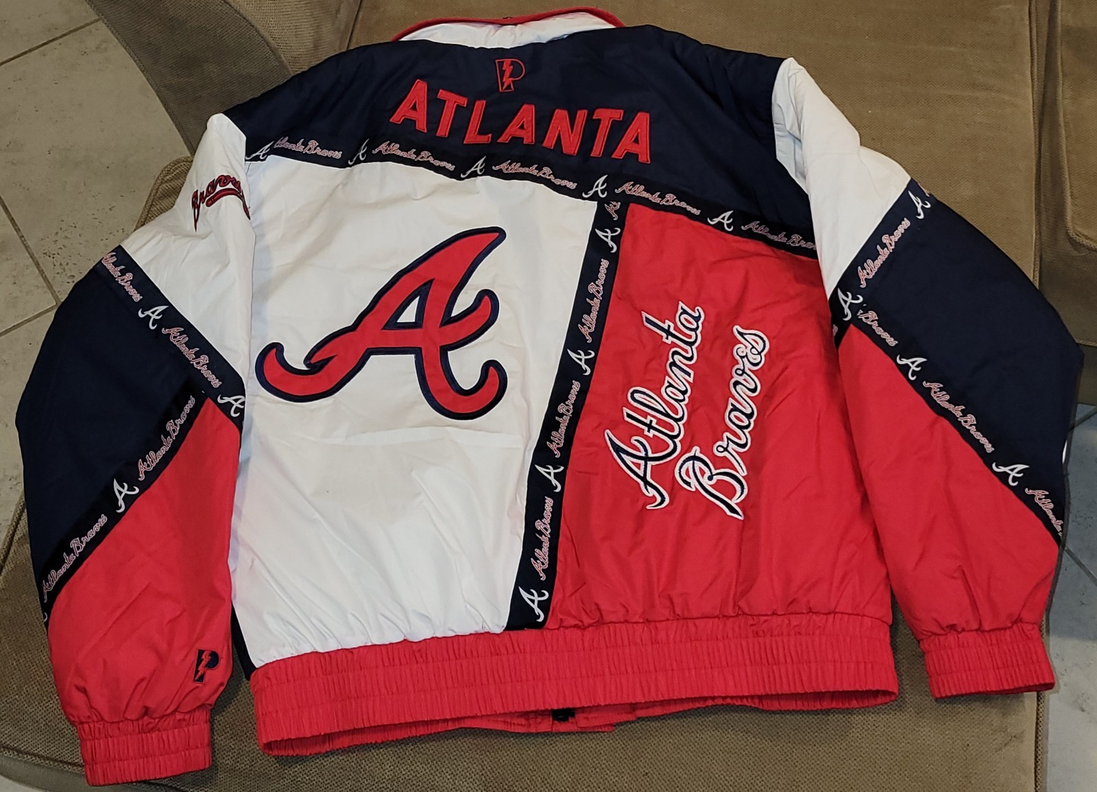 Atlanta Braves Pro Player Jacket Puffer Winter Coat Vintage 90's Mens M L XL XXL Atlanta Braves Pro Player Jacket Puffer Winter Coat Vintage 90's Mens M L XL XXL