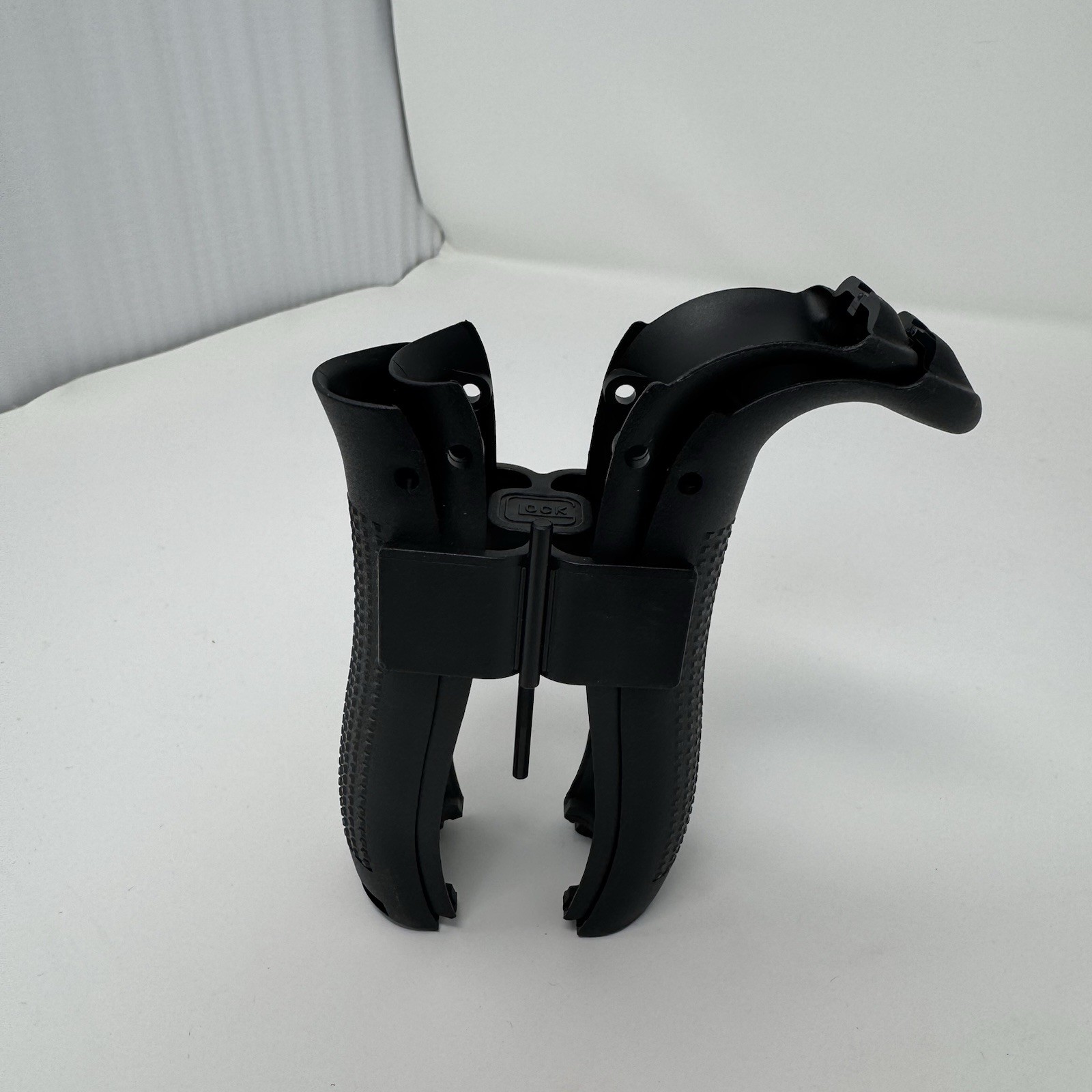 Glock 17/22 Factory OEM Beavertail Backstrap Kit Gen 4-5 New Glock 17/22 Factory OEM Beavertail Backstrap Kit Gen 4-5 New