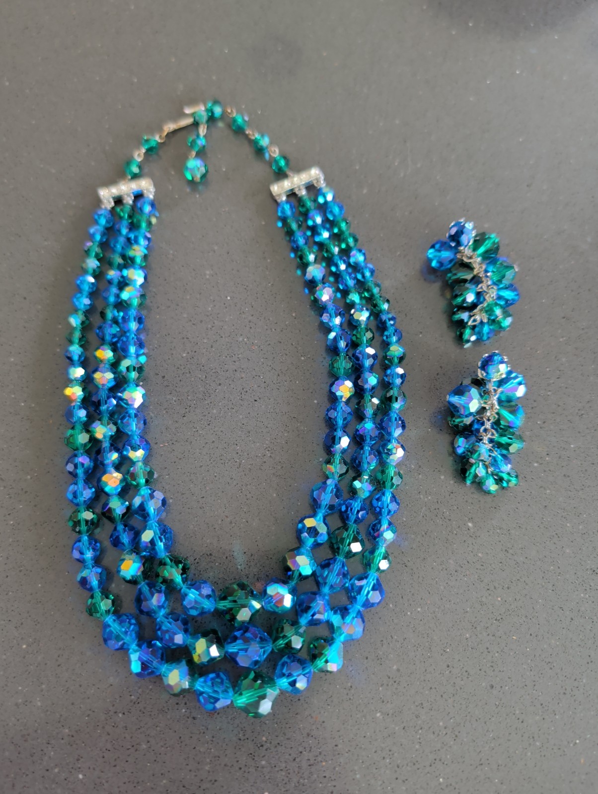Vintage LAGUNA Blue Green AB Crystal Beads 3 Strand Necklace Earrings Set R128