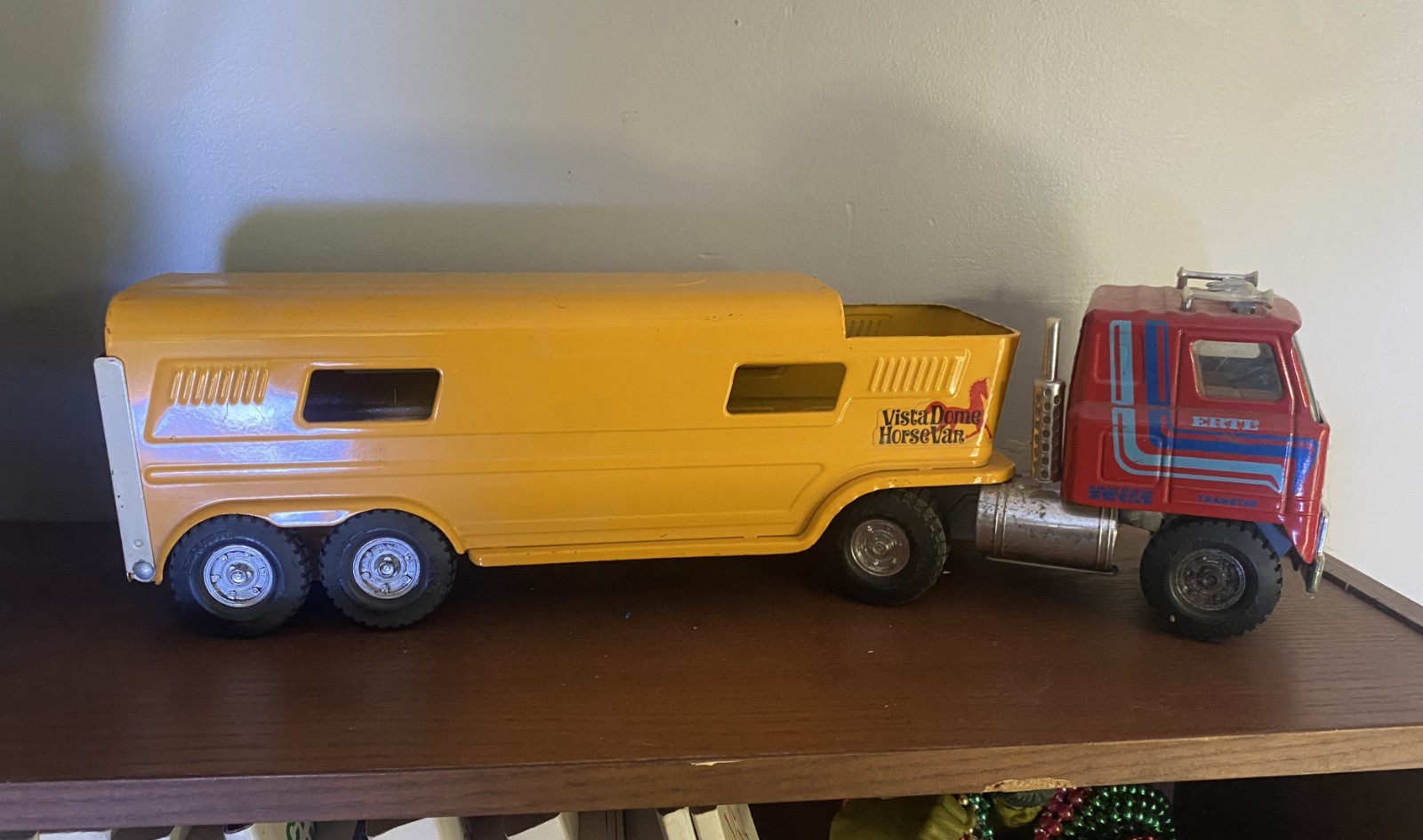 VINTAGE 1971 ERTL Pressed Steel Harvester Vista Dome Horse Van Truck Trailer VINTAGE 1971 ERTL Pressed Steel Harvester Vista Dome Horse Van Truck Trailer