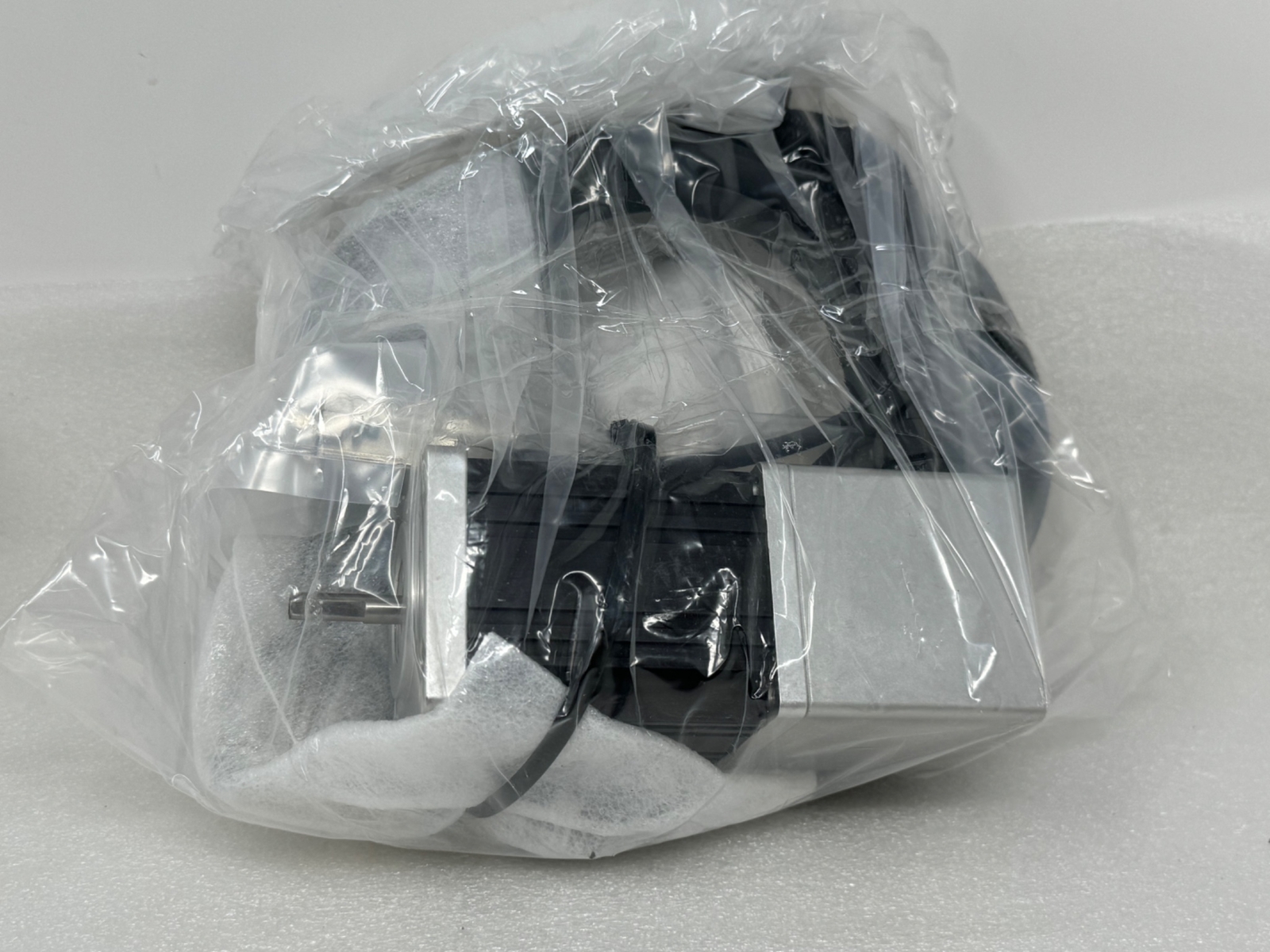 NEW AEROTECH AeroTech BM75-ES19278-20 Brushless Servo Motor BM75-UF NEW AEROTECH AeroTech BM75-ES19278-20 Brushless Servo Motor BM75-UF