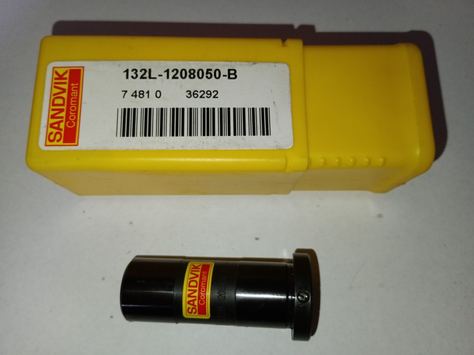 Sandvik Coromant 132L-1208050-BCylindrical sleeve Easy-Fix™  Boring Bar Holder 