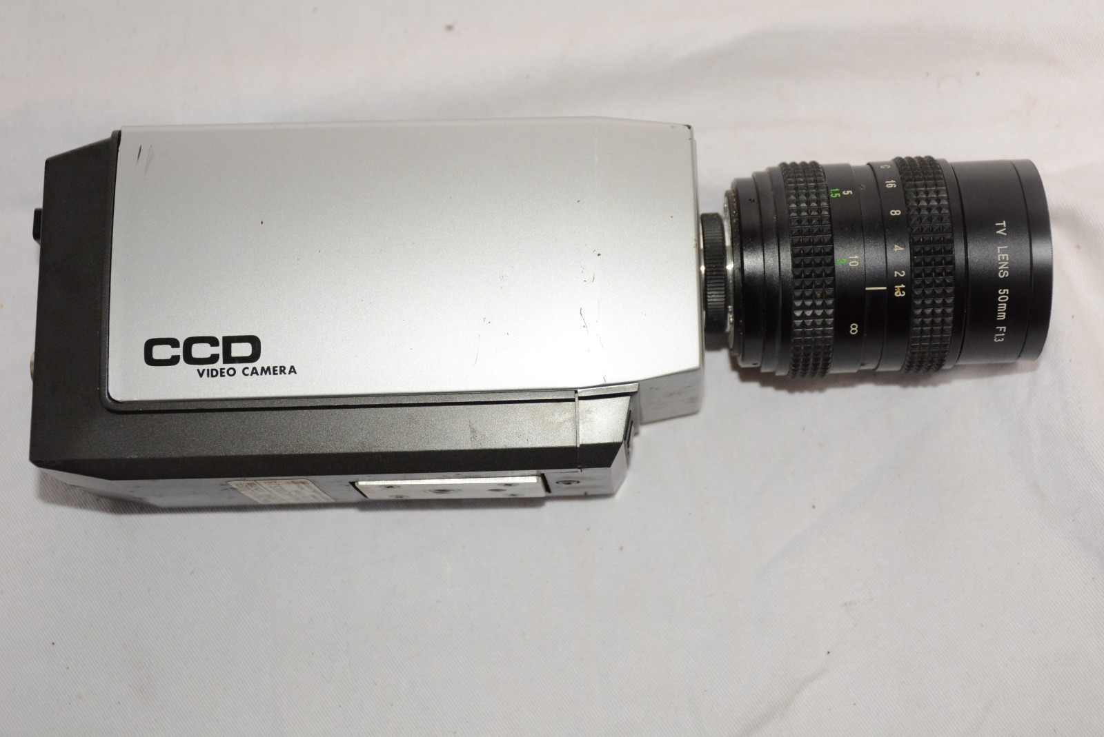 NEC VC1-B106 CCD video camera AND PROMASTER SPECTRUM 7 TV LENS NEC VC1-B106 CCD video camera AND PROMASTER SPECTRUM 7 TV LENS