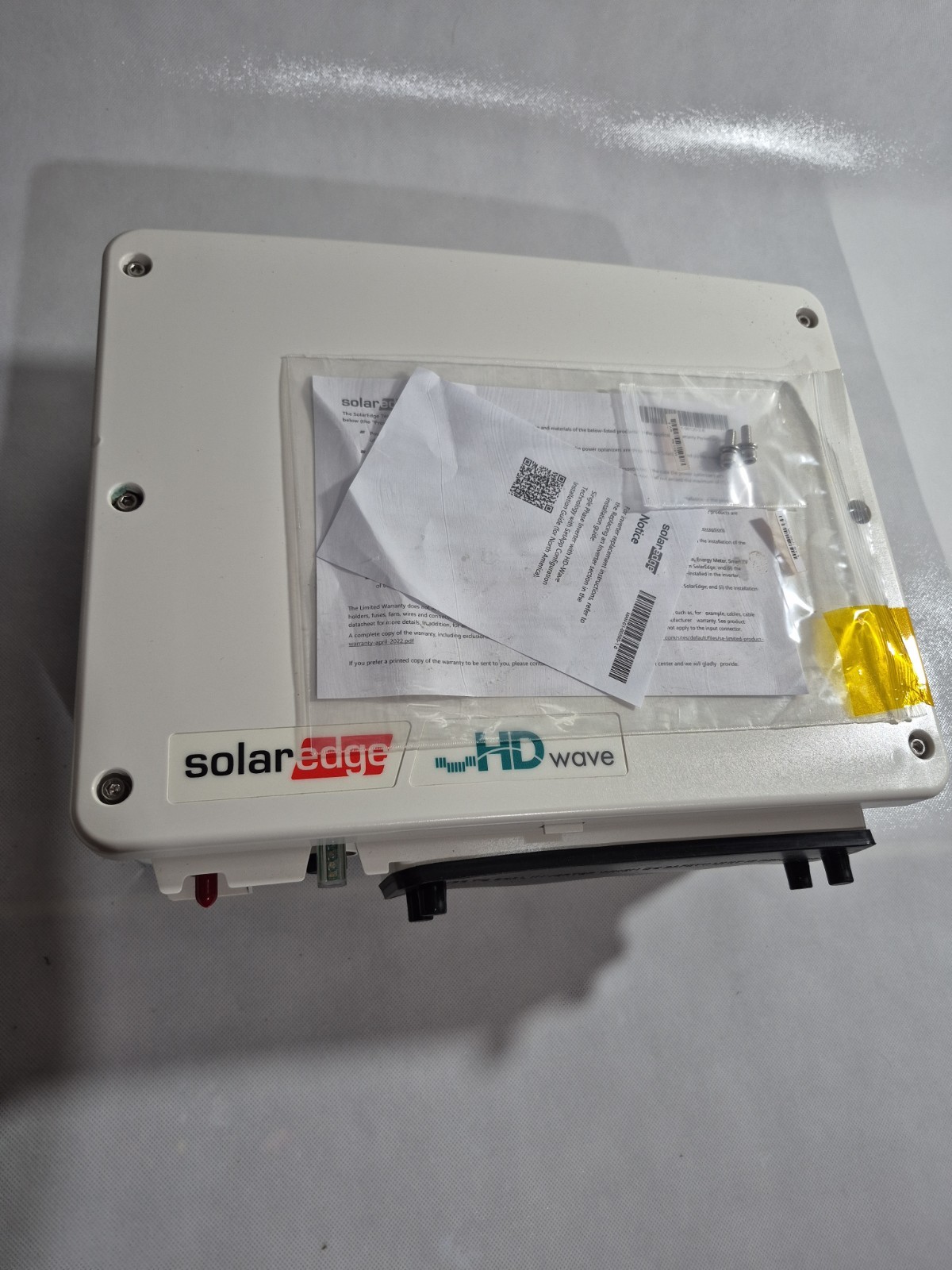 SolarEdge SE5000H-US000BEN4 HD Wave Inverter Top Part Only Brand NEW Open Box SolarEdge SE5000H-US000BEN4 HD Wave Inverter Top Part Only Brand NEW Open Box