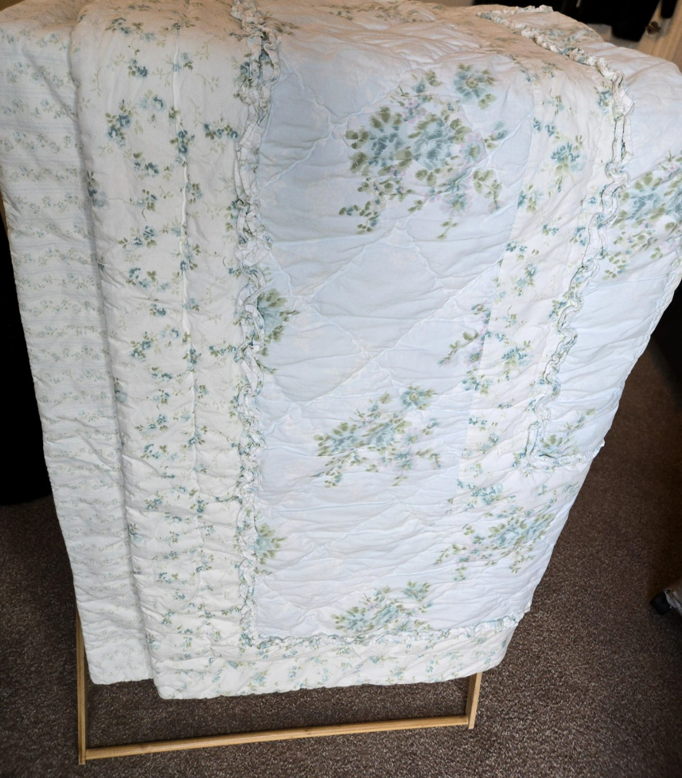 Simply Shabby Chic Twin Quilt & Sham Rosebud Ruffle Rachel Ashwell Cottage