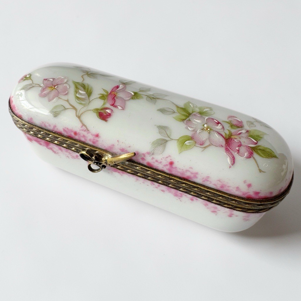 Vintage FM Limoges France Porcelain Trinket Box Pink Flowers Scissors Clasp