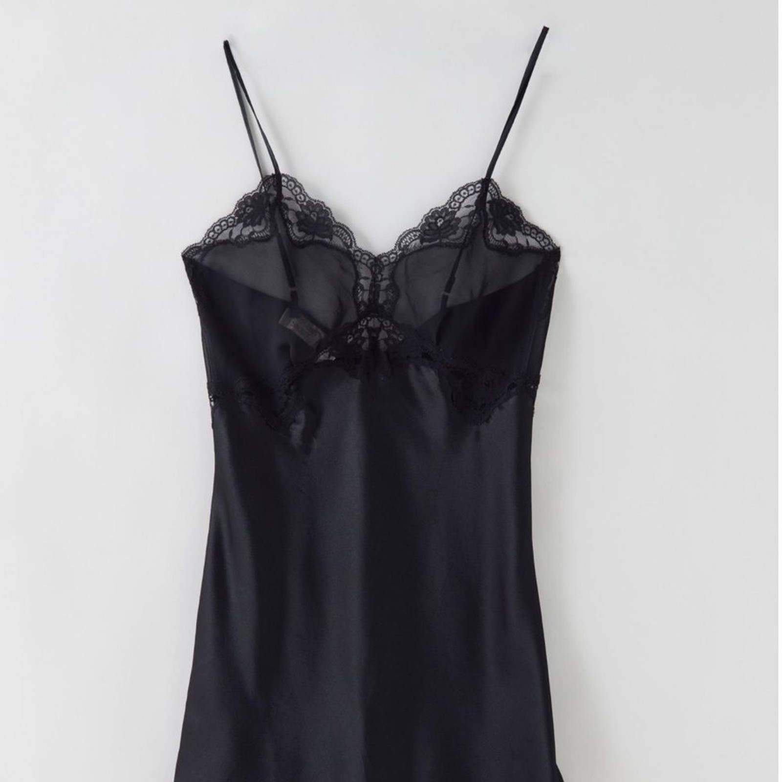 NWOT RARE SOLD OUT Vintage Victoria’s Secret Silk Slip Dress in Black Size M