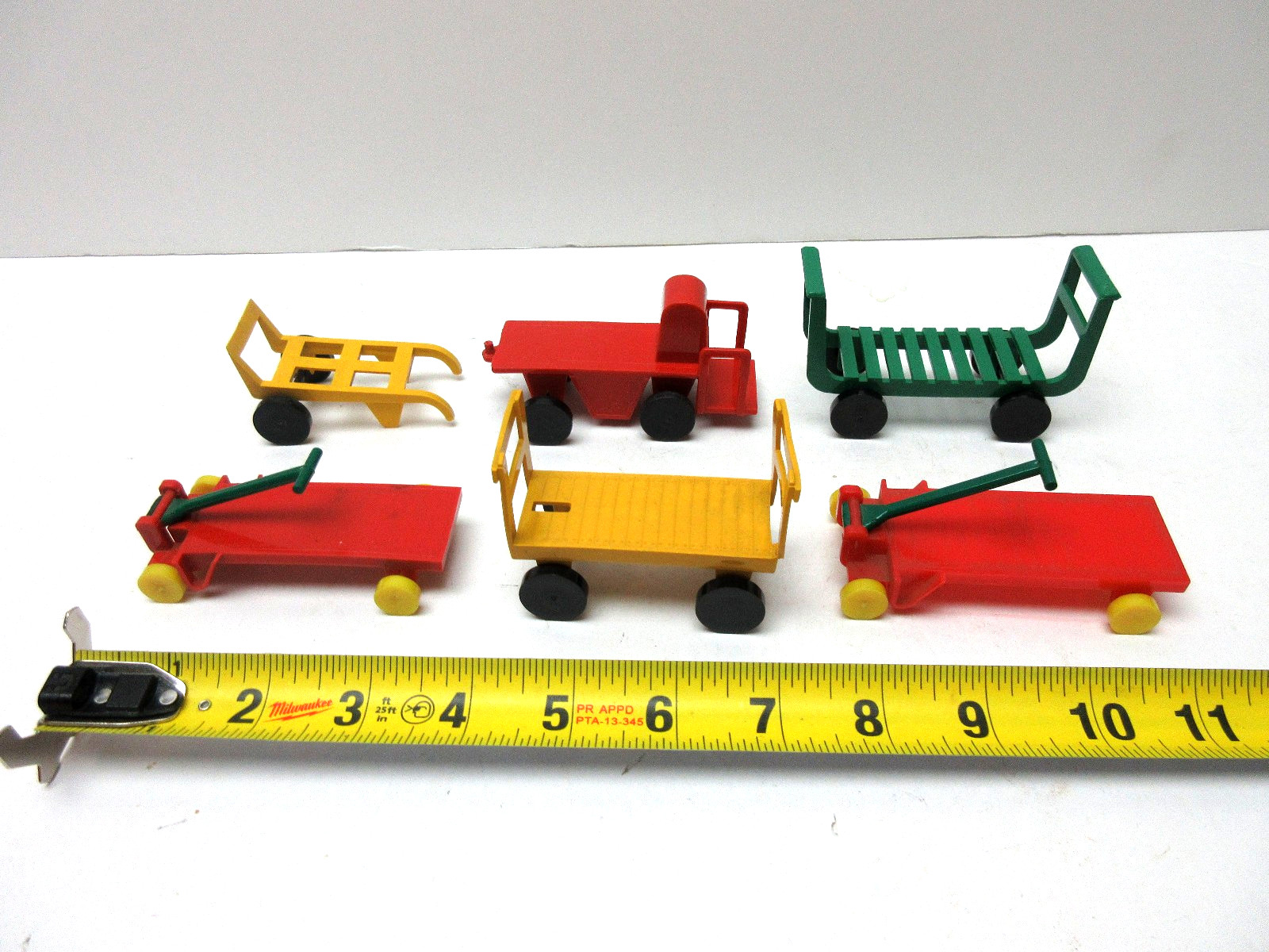 MARX FREIGHT TERMINAL PLAYSET ACCESSORIES 6 PC LOT - AMERICAN FLYER LIONEL