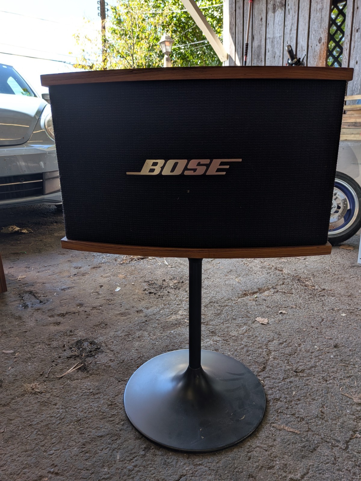 VTG Bose 901 Series V Speakers w/ equalizer and 1 stand and parts Tested Working VTG Bose 901 Series V Speakers w/ equalizer and 1 stand and parts Tested Working