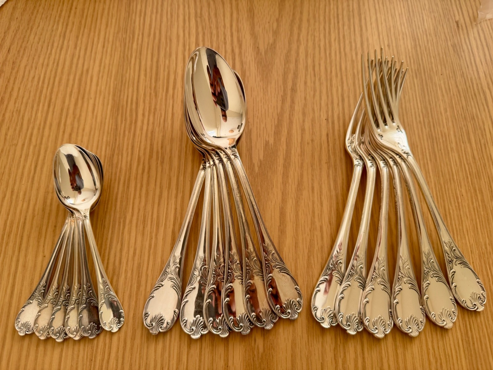 CHRISTOFLE MARLY – 18-Piece Silver-Plated Flatware Set – 6 Forks, 6 Spoons & 6