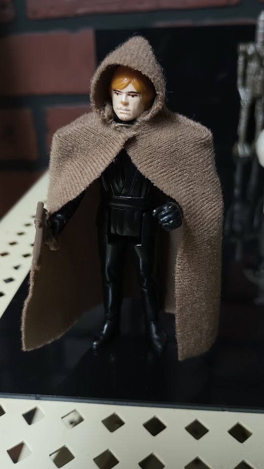 Vintage 1983 Kenner Star Wars Luke Skywalker Jedi Knight Taiwan Cloak Blaster