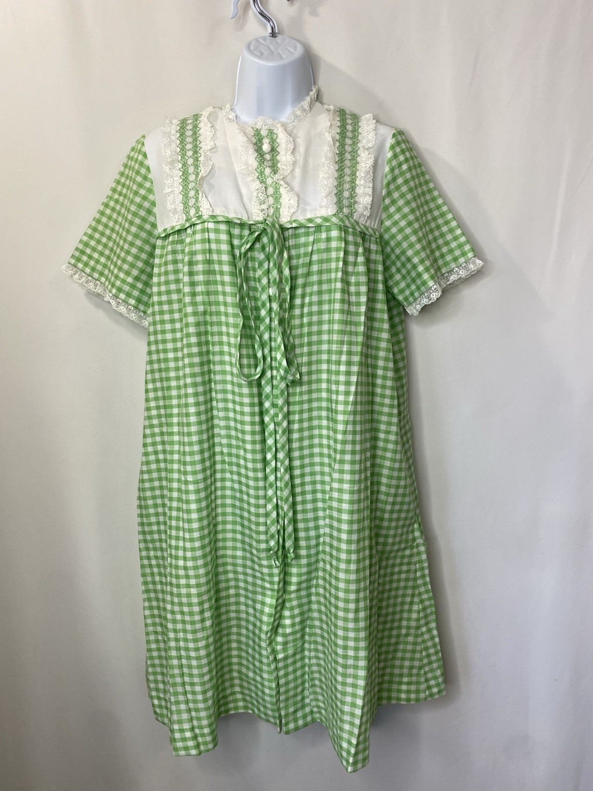 Vintage Junior Loungees Women’s Night Gown Lacey Gingham Cottagecore Babydoll Vintage Junior Loungees Women’s Night Gown Lacey Gingham Cottagecore Babydoll
