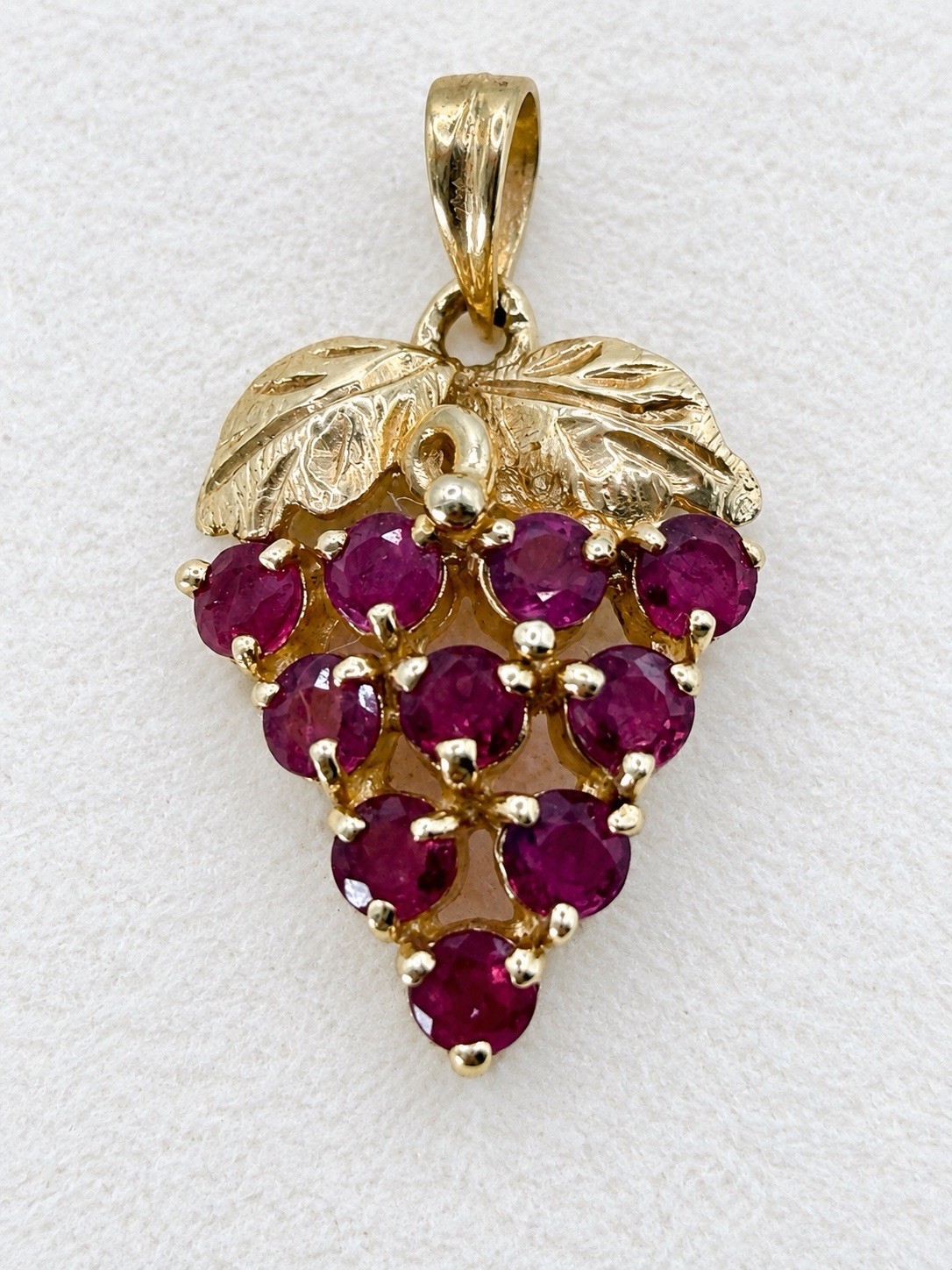 Vintage 14k Yellow Gold Ruby Grape Cluster Charm Pendant Signed EJ 1.07g
