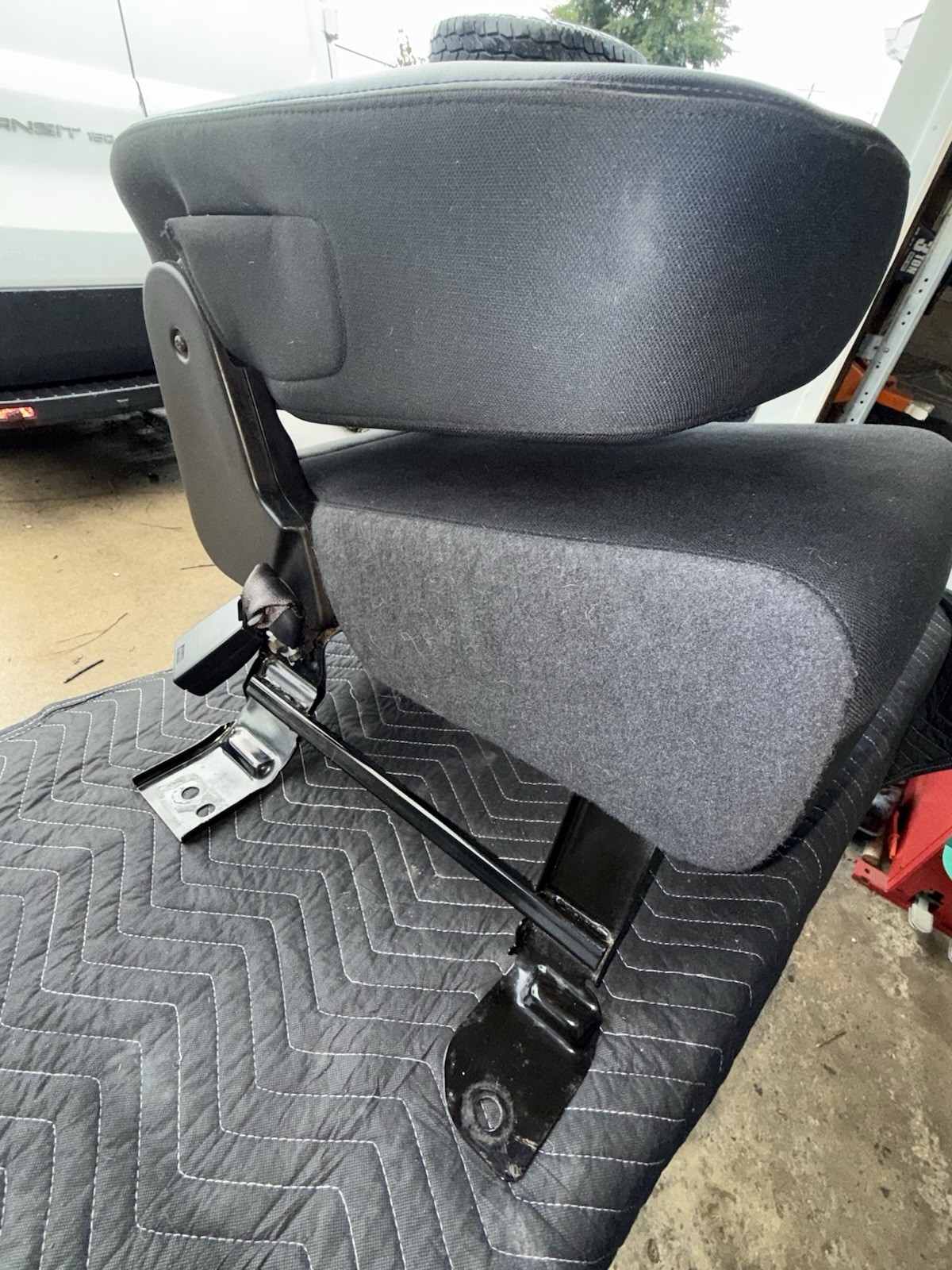 ⚠️DMG⚠️ 07-13 Silverado Black Cloth Leather Center Jump Bench Seat OEM Factory ⚠️DMG⚠️ 07-13 Silverado Black Cloth Leather Center Jump Bench Seat OEM Factory