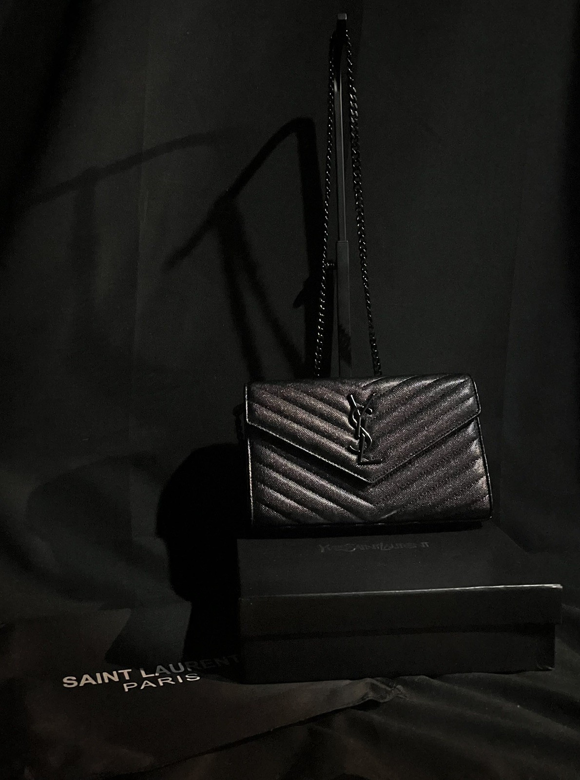 Saint Laurent YSL Quilted Chevron Envelope Shoulder Bag black, black Chain Strap Saint Laurent YSL Quilted Chevron Envelope Shoulder Bag black, black Chain Strap