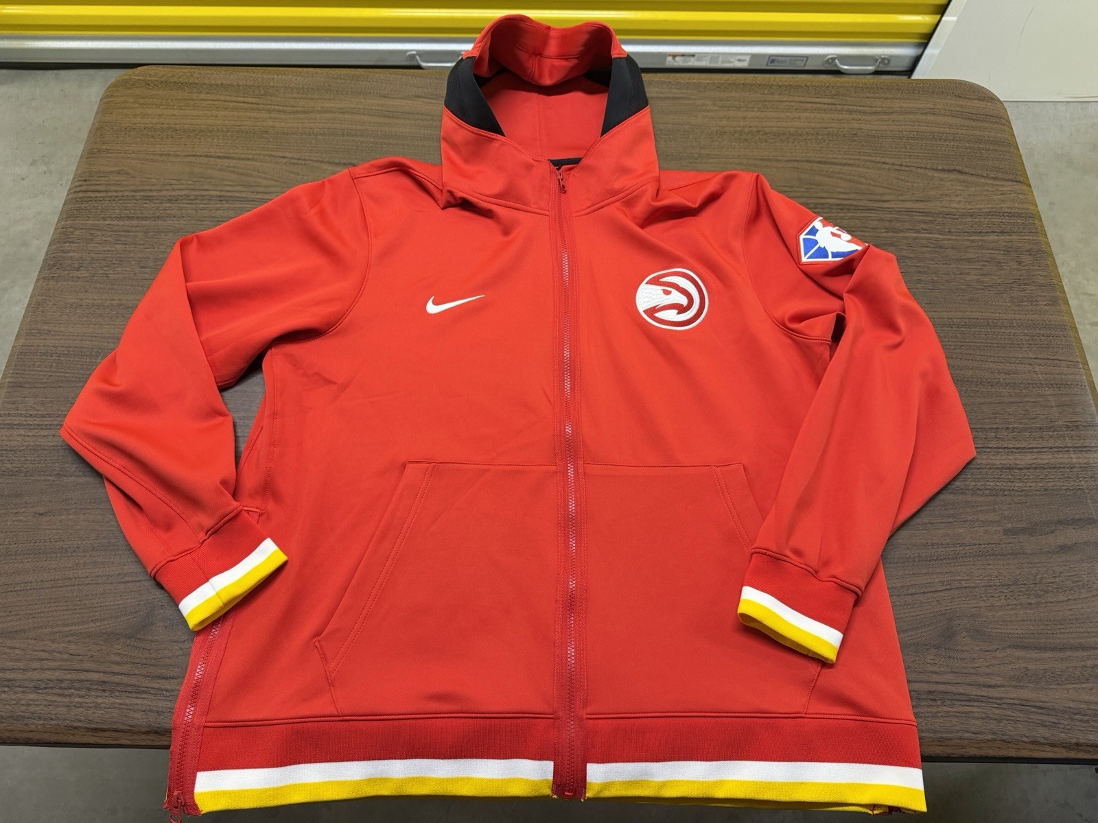2021-22 Atlanta Hawks NBA 75th Anniversary Red Showtime Hoodie - Nike - 2XL