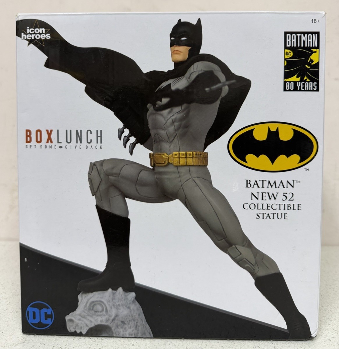 BoxLunch Icon Heroes Batman New 52 Resin Collectible Statue LE 418/500 BoxLunch Icon Heroes Batman New 52 Resin Collectible Statue LE 418/500