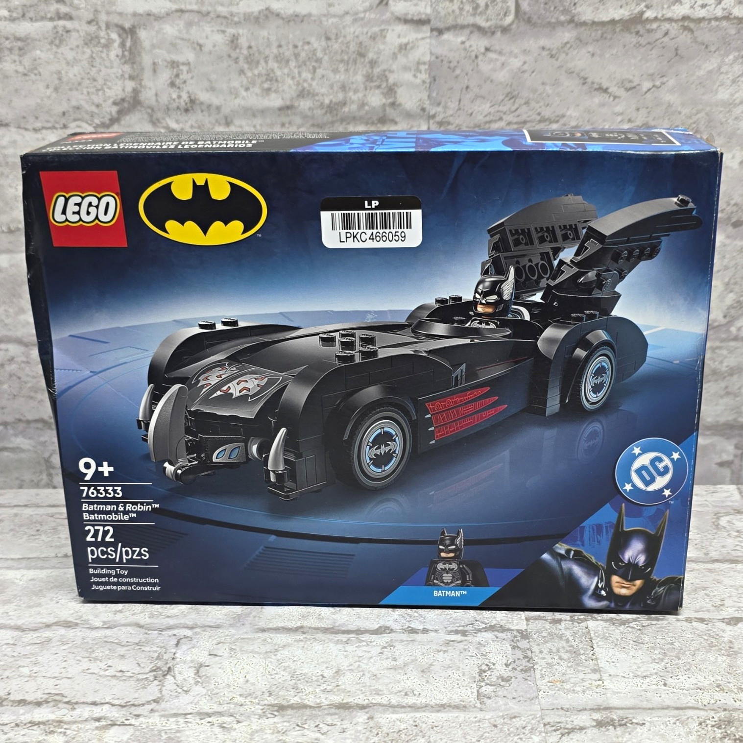 LEGO Batman & Robin Batmobile 76333 Set 272 pcs 9+ Bonus Digital Unlock