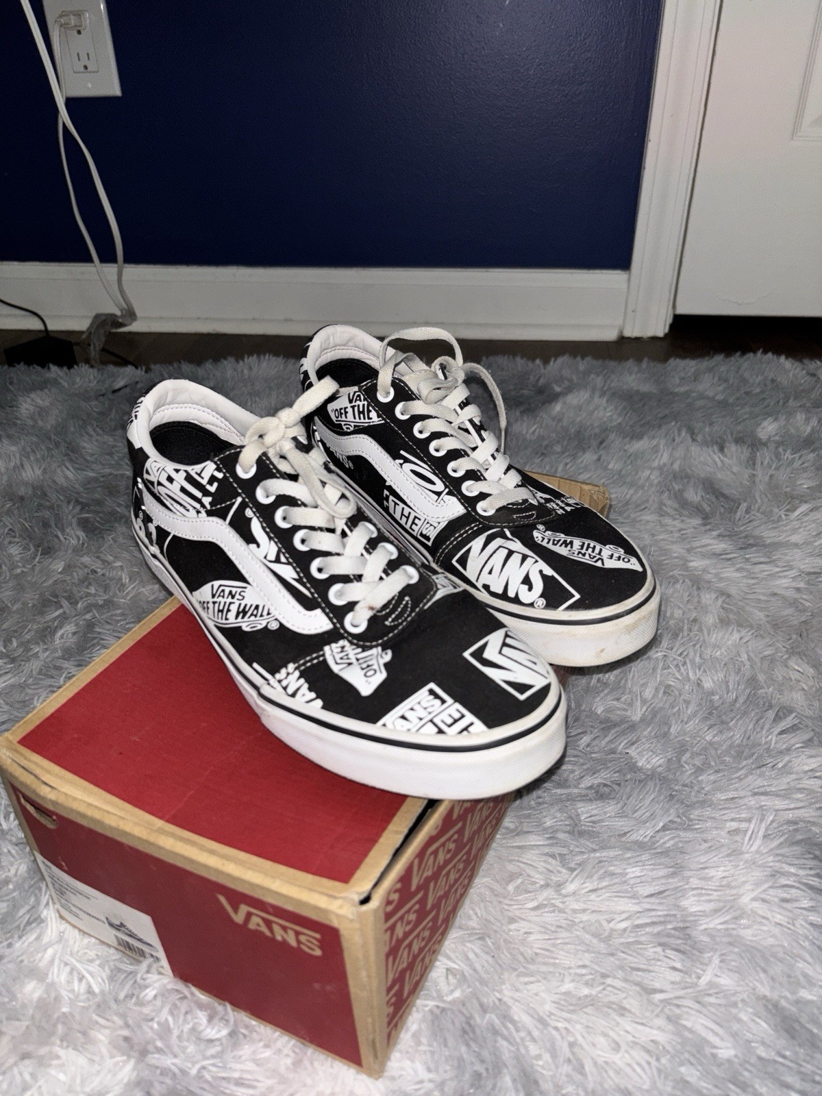 Vintage Old school black and white checkerboard archive Vans Vintage Old school black and white checkerboard archive Vans