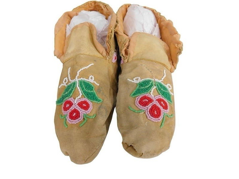 Antique 1900s  Cree Native Beaded Moccasins