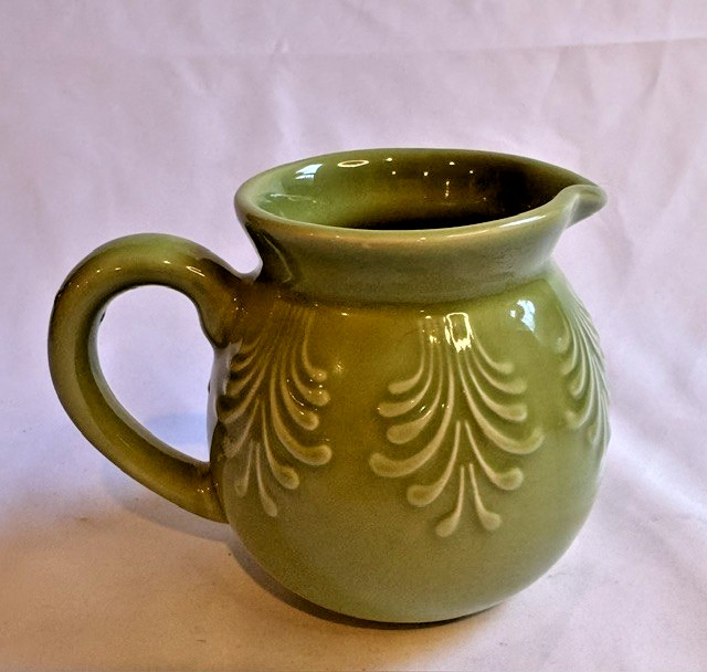 Chantal Green Ceramic Creamer/Pitcher Raised Leaf Design 4 in. 8 oz. Small Chantal Green Ceramic Creamer/Pitcher Raised Leaf Design 4 in. 8 oz. Small