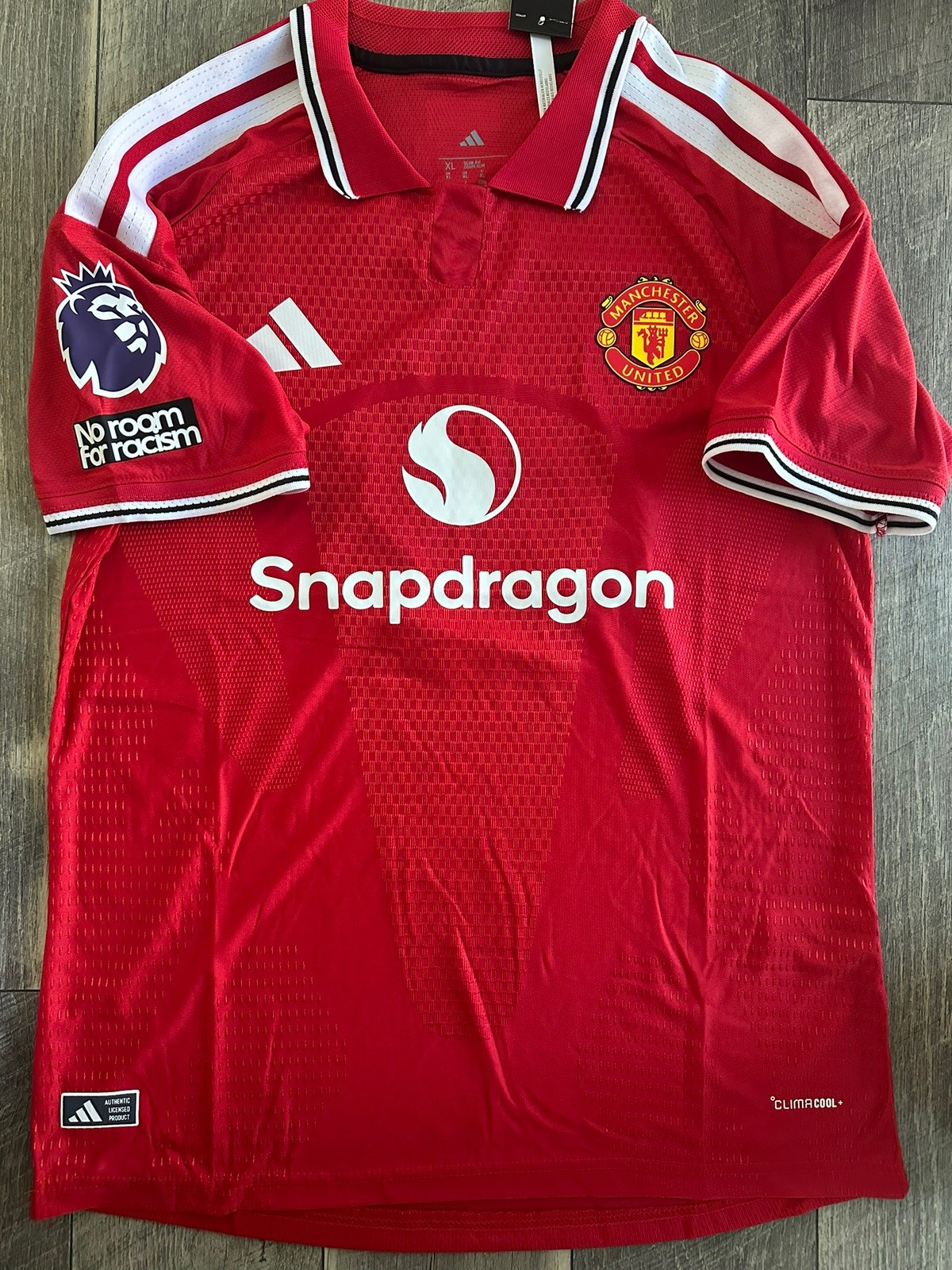 Manchester United 2026/27 #6 Martinez - Player Version Slim Fit Manchester United 2026/27 #6 Martinez - Player Version Slim Fit