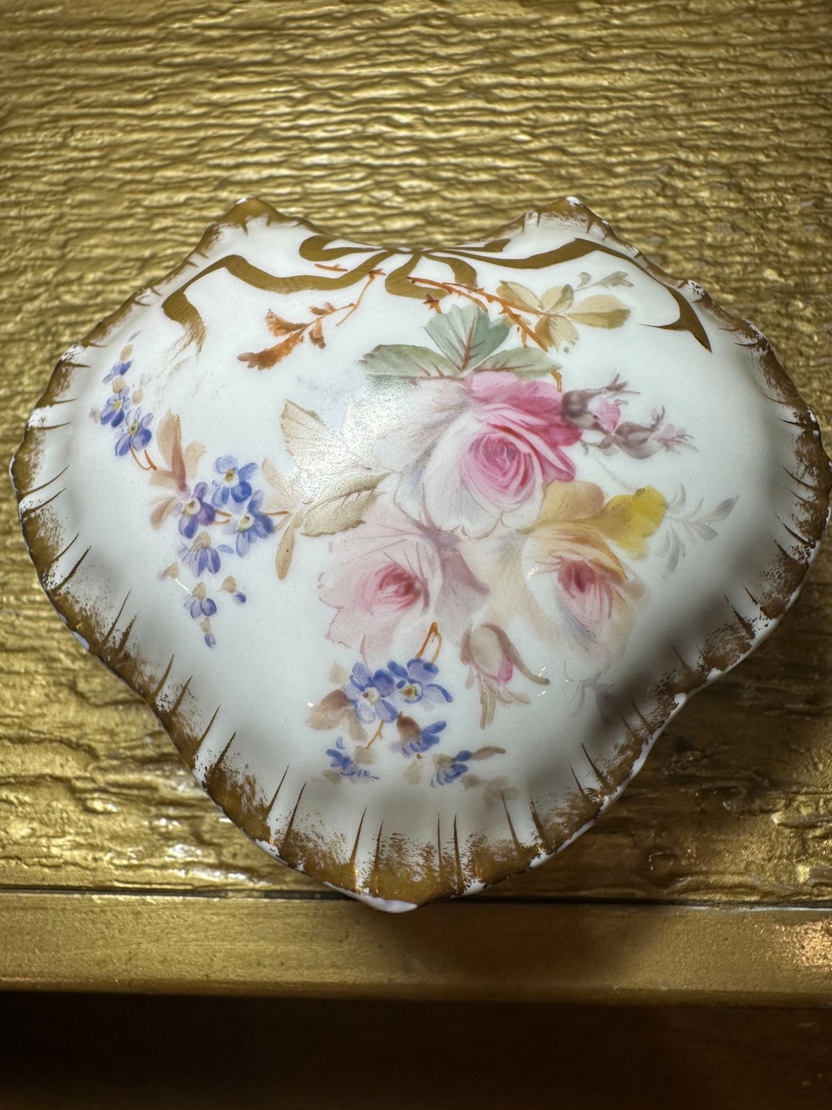 Antique MTR Limoges France Hand Painted Porcelain Dresser Box Floral Design READ