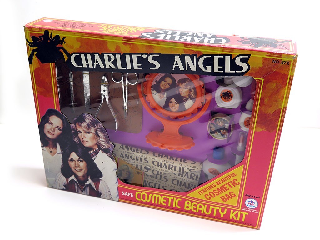 Charlie's Angels Cosmetic Beauty Kit No. 572 by HG Toys Rare Vintage collectible