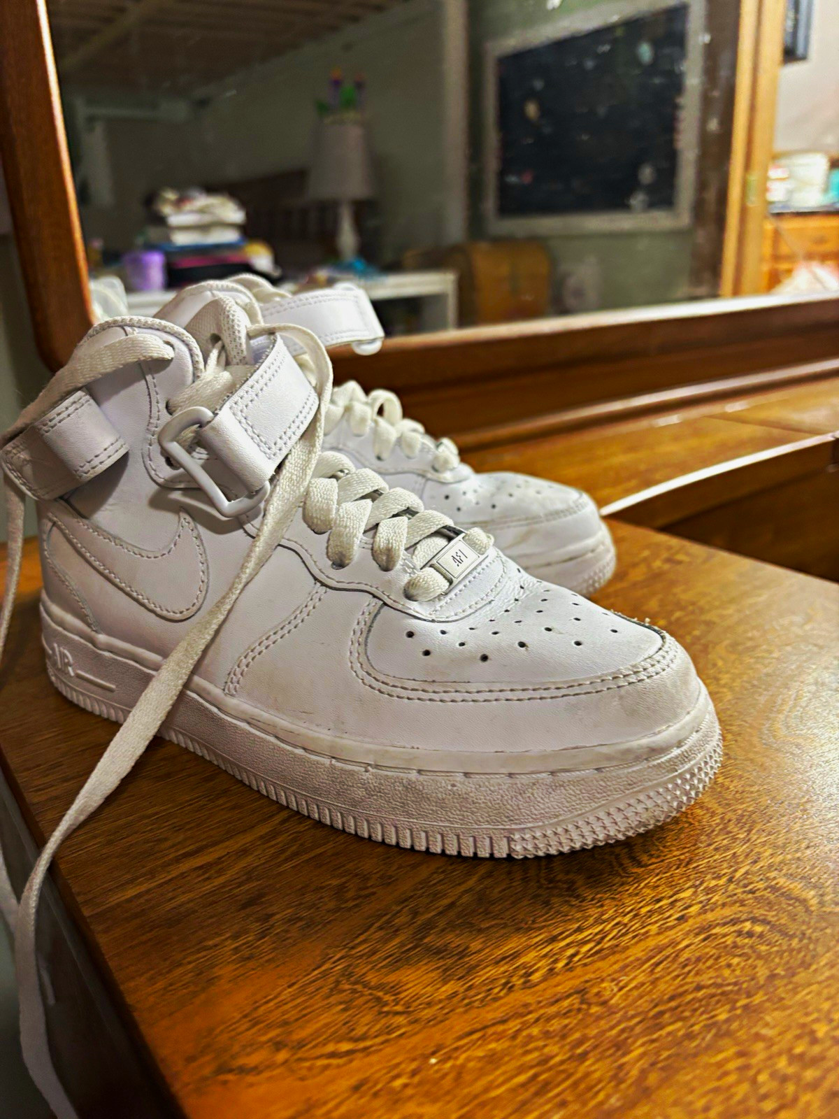 Nike Air Force 1 Mid Men’s Mid Top Athletic Sneaker White Lace Up Buckle Nike Air Force 1 Mid Men’s Mid Top Athletic Sneaker White Lace Up Buckle
