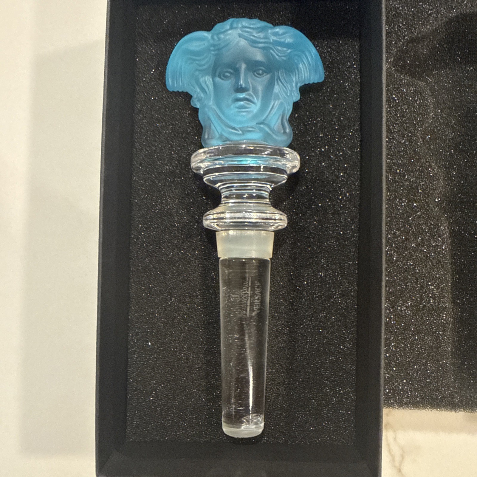 Rosenthal VERSACE Medusa Lead Crystal Wine Stopper Frosted Blue Rosenthal VERSACE Medusa Lead Crystal Wine Stopper Frosted Blue