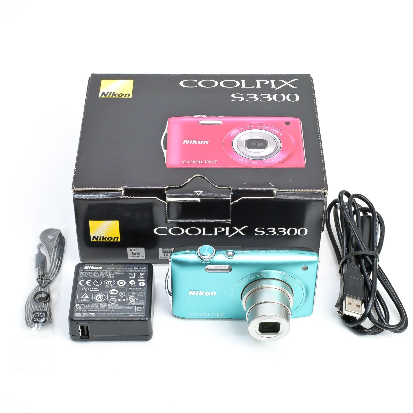 Almost Unused in Box Nikon COOLPIX S3300 Mint Green 16MP 6x Zoom Digital Camera