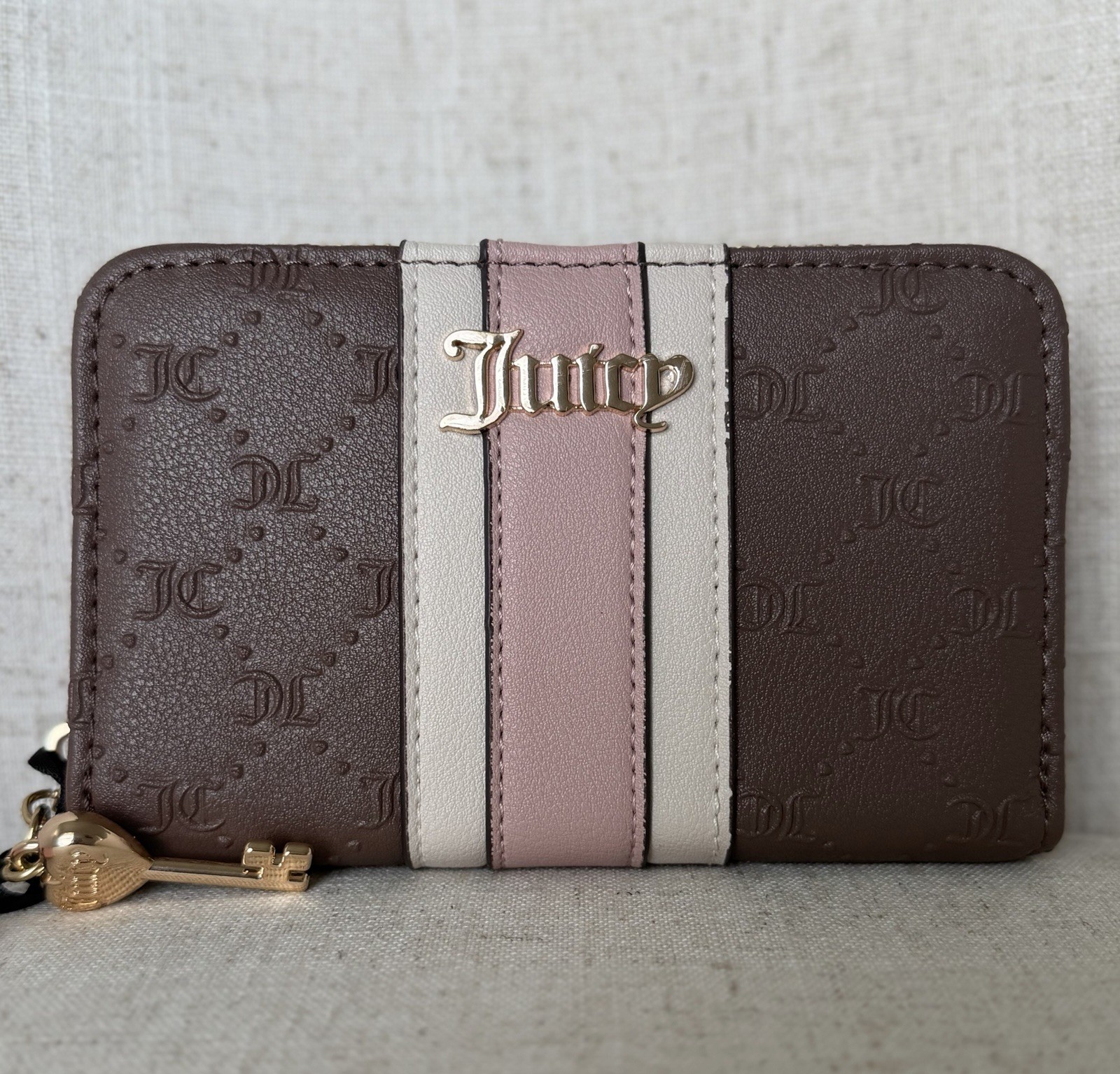 NWT Juicy Couture State Of My Heart Medium Double Zip Around Wallet-Iced Coffee