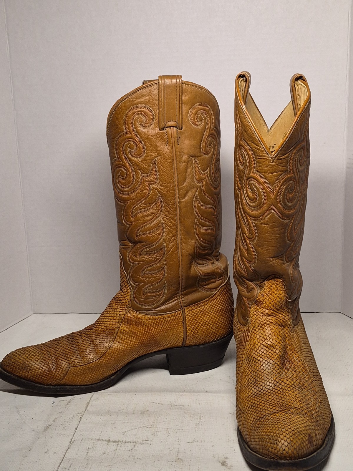 Vtg 90s Tony Lama Python Light Brown Orange Snakeskin Cowboy Boots Mens 9.5D Vtg 90s Tony Lama Python Light Brown Orange Snakeskin Cowboy Boots Mens 9.5D