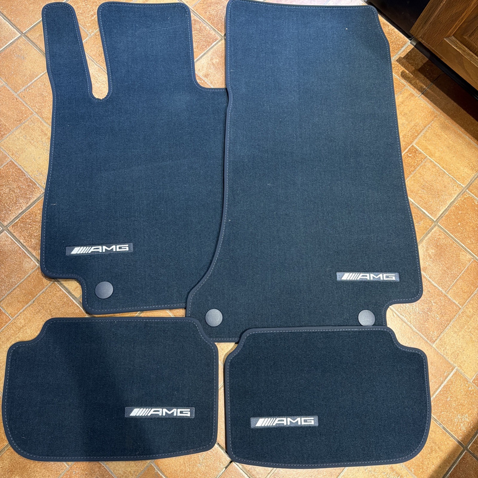 OEM Mercedes AMG E-Class Coupe Cabriolet Floor Mats (4) C238, A238(5f32) OEM Mercedes AMG E-Class Coupe Cabriolet Floor Mats (4) C238, A238(5f32)