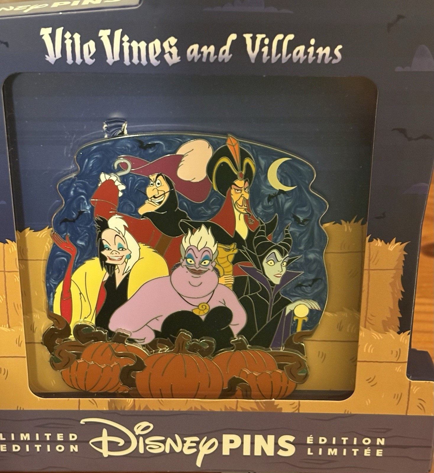 Disney Villains Jumbo Halloween Pin LE Vines and Villains MALEFICENT URSULA HOOK Disney Villains Jumbo Halloween Pin LE Vines and Villains MALEFICENT URSULA HOOK